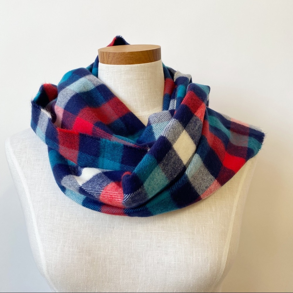 D&Y Unisex Classic Softer Than Cashmere Buffalo Plaid Fringe End Scarf Blue Red